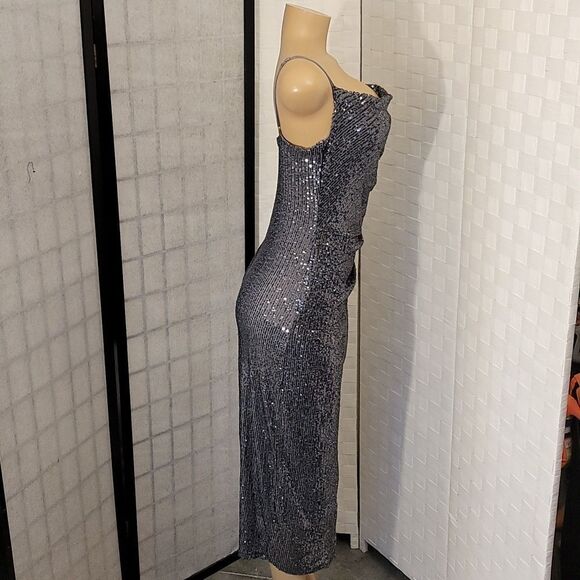 BRAND NEW LAUNDRY by SHELLI SEGAL CROWL NECK SLEEVELESS SEQUIN DRESS - Picture 3 of 16